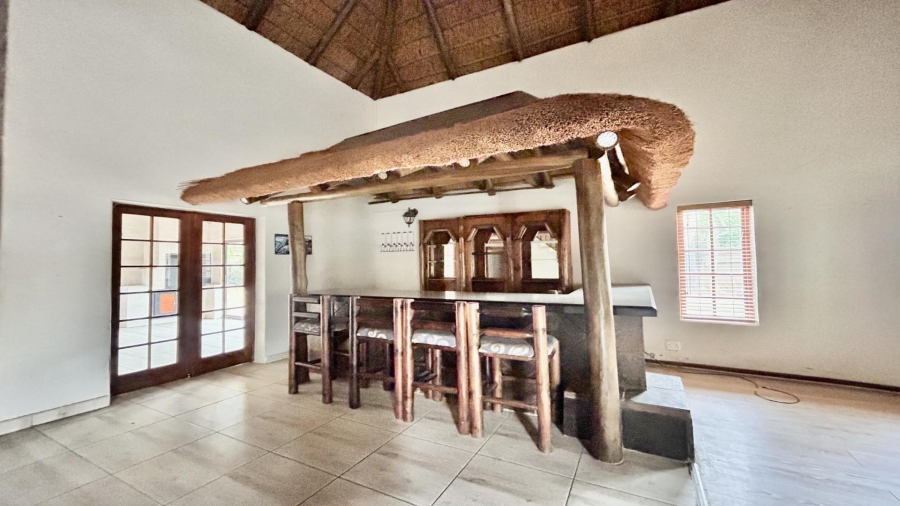 5 Bedroom Property for Sale in Melodie North West